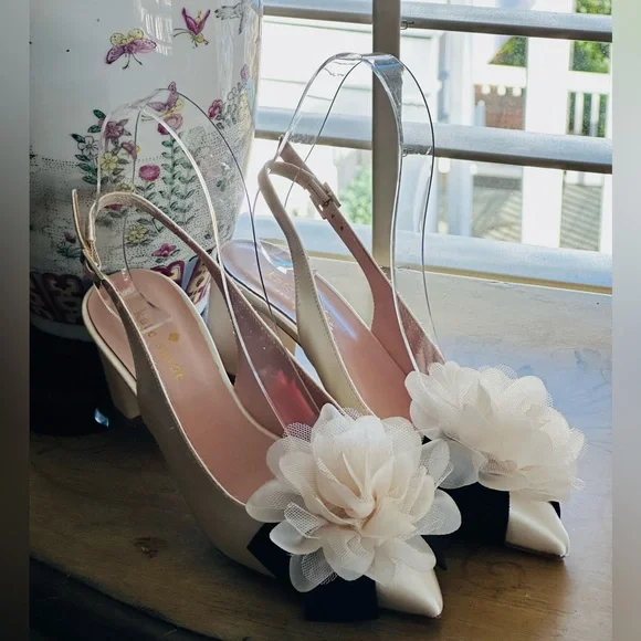 Kate Spade Mettie Satin Sling Back heels size 5 (EUC) - Picture 12 of 16